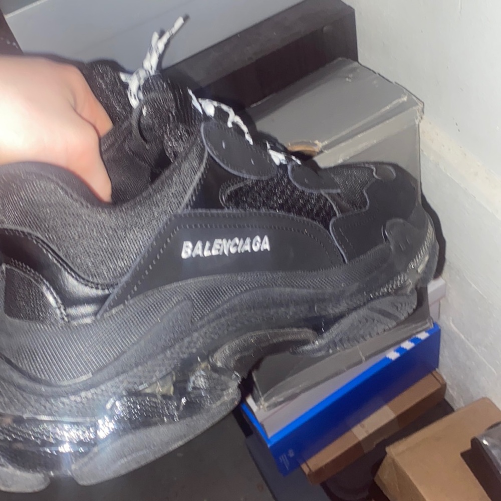 Black triple s brand new worn 1x comes with dust bag and box
